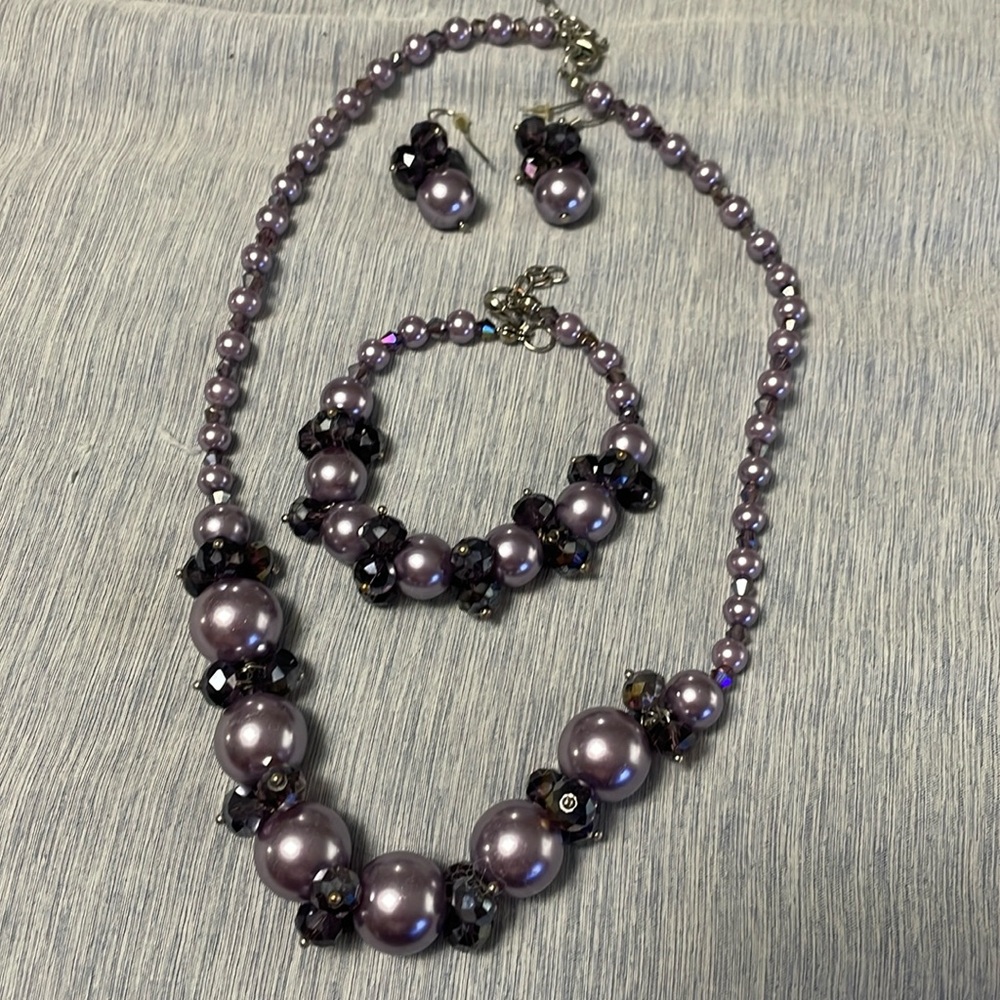 Purple necklace set